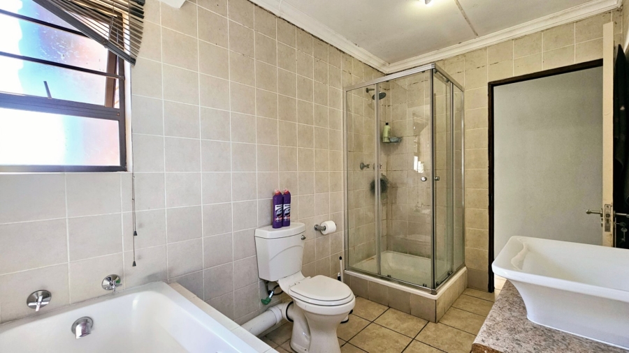 2 Bedroom Property for Sale in Vredenhof Sh Free State